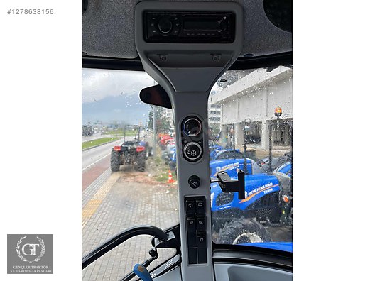 Machinery / Agricultural Machines / Tractors / New Holland / TD5.90