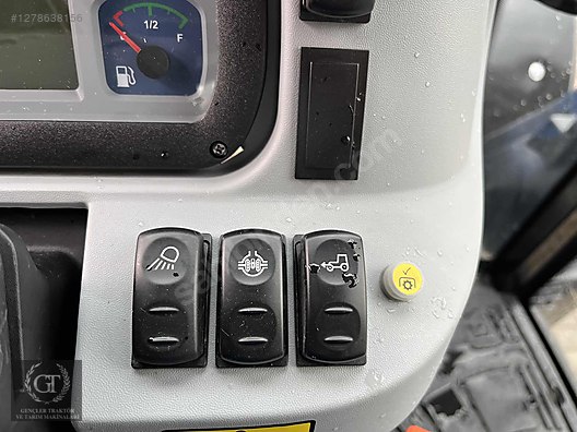 Machinery / Agricultural Machines / Tractors / New Holland / TD5.90