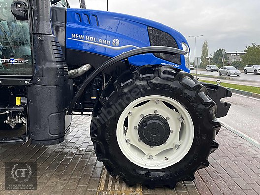 Machinery / Agricultural Machines / Tractors / New Holland / TD5.90