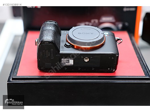 Aynasız / Sony / Alpha a7R III / Sony A7R3 Body - Temiz Sorunsuz