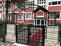 Demir bahçe kapısı ve pencere korkulukları