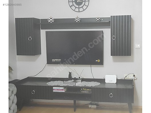 Used & Brand New Items / Home Decor / Furniture / Den & Living Room / Living Room Furniture