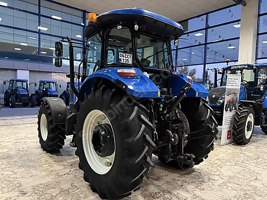 Machinery / Agricultural Machines / Tractors / New Holland / TR5.110