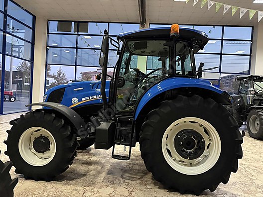 Machinery / Agricultural Machines / Tractors / New Holland / TR5.110