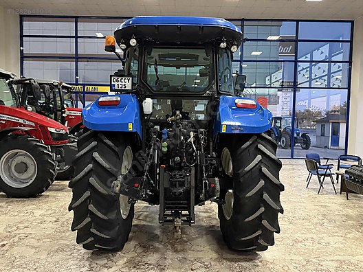 Machinery / Agricultural Machines / Tractors / New Holland / TR5.110