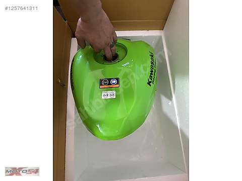 Yakıt Sistemi / Kawasaki zx4rr benzin deposu sahibinden.comda