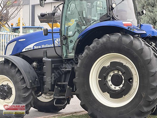 İş Makineleri & Sanayi / Tarım Makineleri / Traktör / New Holland / T7070
