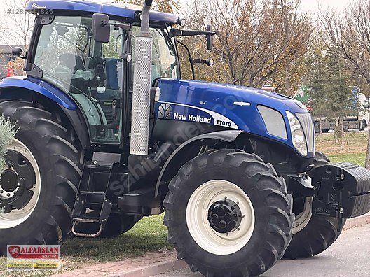 2015 T7070 New Holland