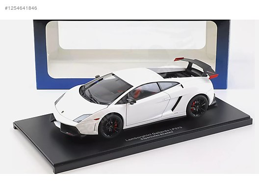Autoart Diecast Model 1:18 Lamborghini Araba - 1254641846