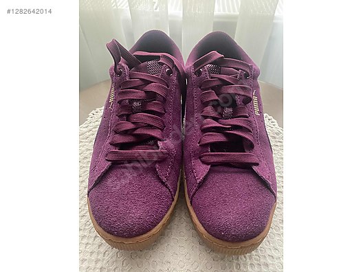 Used & Brand New Items / Clothing & Accessories / Women / Shoes / Sneakers