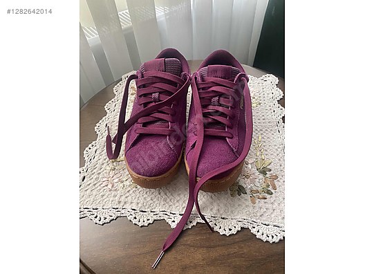 Used & Brand New Items / Clothing & Accessories / Women / Shoes / Sneakers