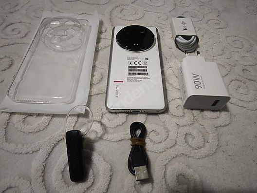 Used & Brand New Items / Cell Phones & Accessories / Cell Phones / Xiaomi / 14 Ultra