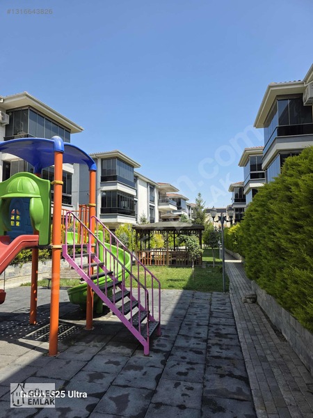 GÜLEÇ EMLAKTAN SİTE KRİSTALDE SATILIK ARA KAT DAİRE
