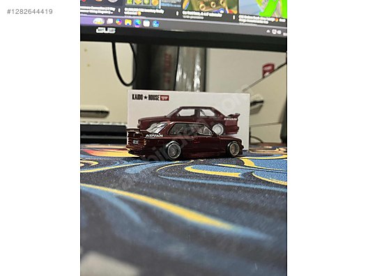 Mini GT Diecast Model 1:64 BMW Araba