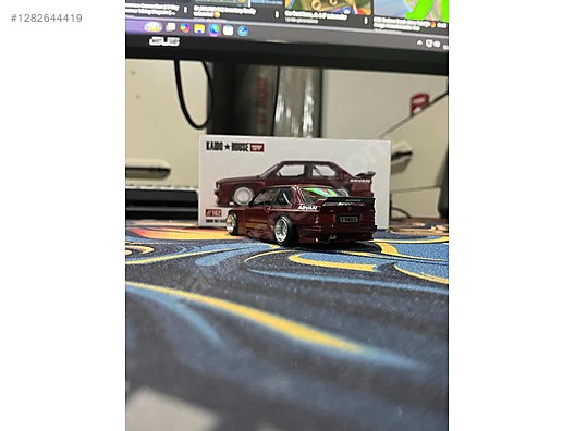 Mini GT Diecast Model 1:64 BMW Araba