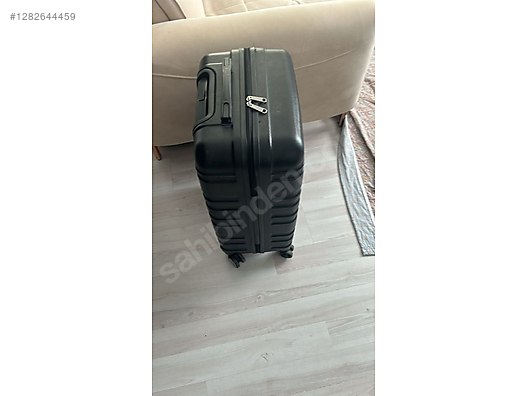 Used & Brand New Items / Clothing & Accessories / Suitcases & Luggage / Single