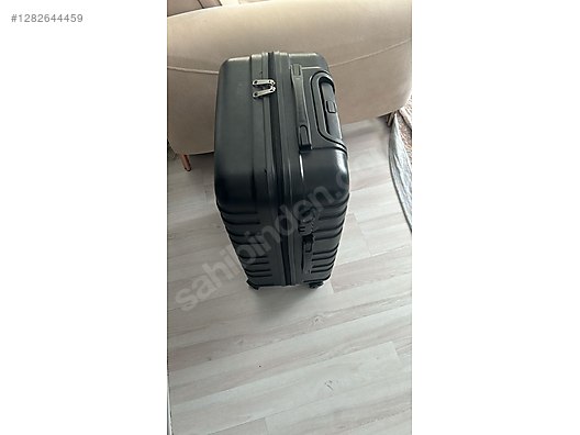 Used & Brand New Items / Clothing & Accessories / Suitcases & Luggage / Single
