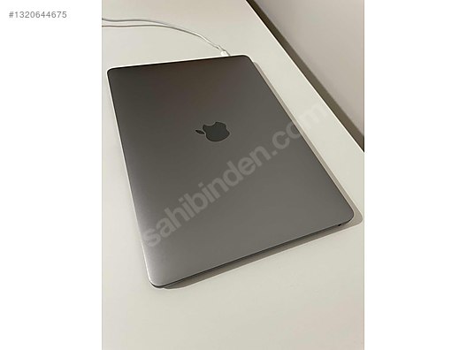 Apple Macbook / MacBook Pro M2 işlemci 8/256GB Touch Bar Model
