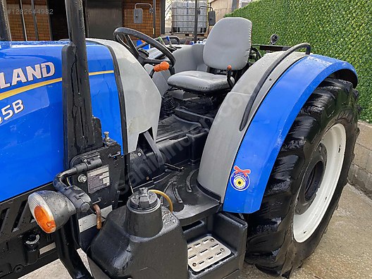 Machinery / Agricultural Machines / Tractors / New Holland / TD4.65B