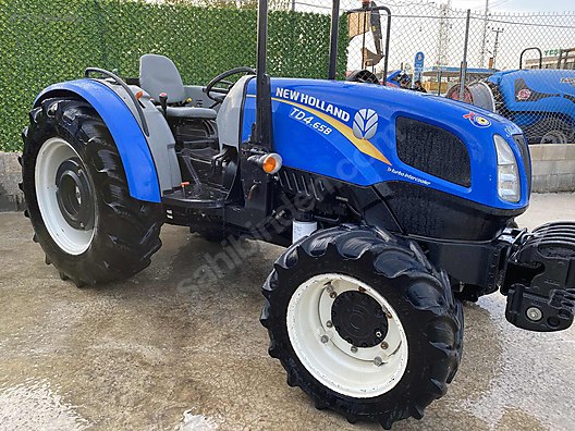 Machinery / Agricultural Machines / Tractors / New Holland / TD4.65B