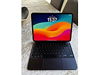 11inç iPad Pro M4 256 GB + 11 inç Magic Keyboard