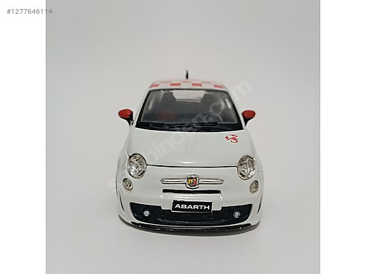 Burago Diecast Model 1:24 Fiat Araba