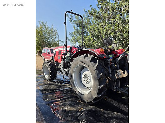 Machinery / Agricultural Machines / Tractors / Massey Ferguson / 3FR.105