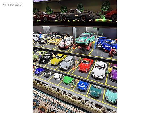 GT Spirit Diecast Model 1:18 Porsche Araba