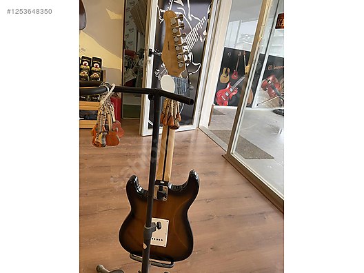 İkinci El ve Sıfır Alışveriş / Müzik / Müzik Aletleri / Telli Çalgılar / Gitar / Elektro