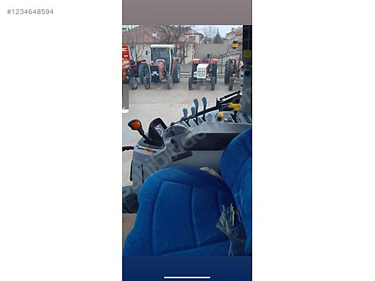 Machinery / Agricultural Machines / Tractors / New Holland / TR6.120