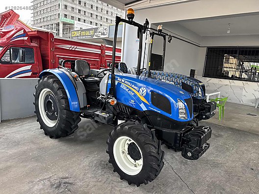 Machinery / Agricultural Machines / Tractors / New Holland / TD4.65B