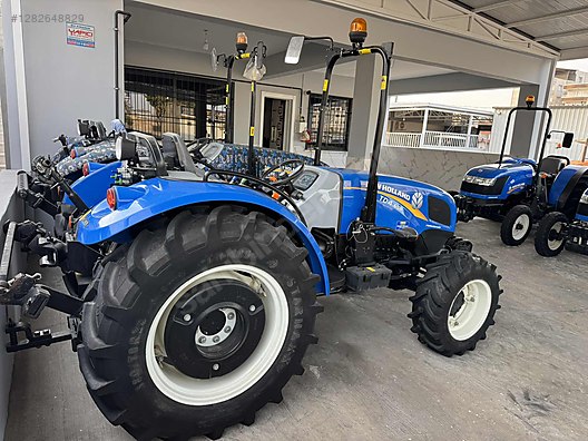 Machinery / Agricultural Machines / Tractors / New Holland / TD4.65B