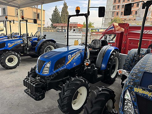 Machinery / Agricultural Machines / Tractors / New Holland / TD4.65B