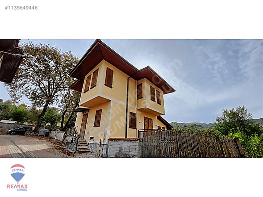 Kocaeli& BEYKOZ VİLLALARI'nda D Mahallesinde Tam Müstakil Villa