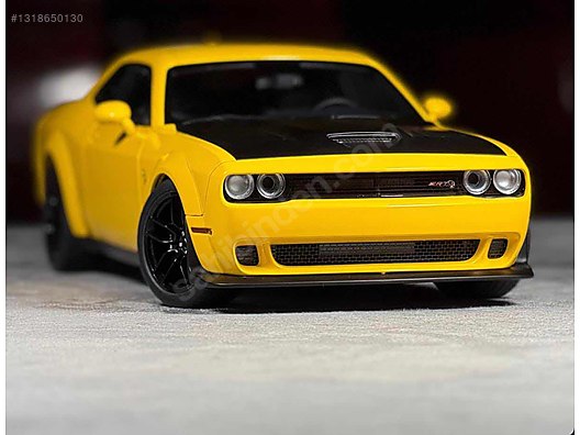 Autoart Diecast Model 1:18 Dodge Araba - 1318650130