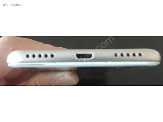 Used & Brand New Items / Cell Phones & Accessories / Cell Phones / Xiaomi / Redmi 5 Plus