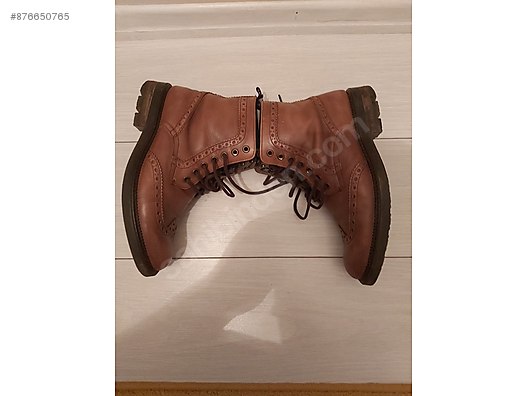 tommy hilfiger fawn boots