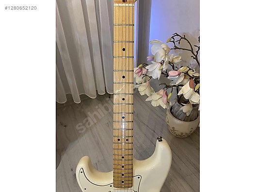 İkinci El ve Sıfır Alışveriş / Müzik / Müzik Aletleri / Telli Çalgılar / Gitar / Elektro