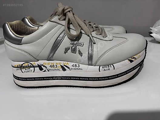 Used & Brand New Items / Clothing & Accessories / Women / Shoes / Sneakers