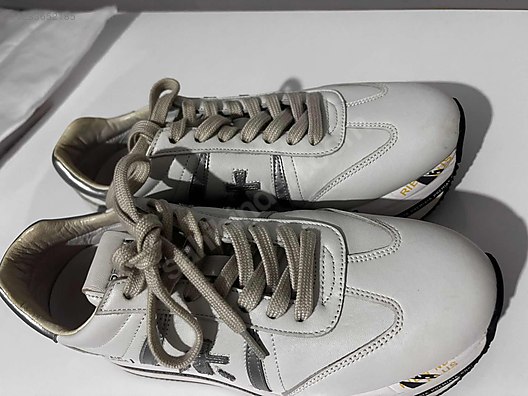 Used & Brand New Items / Clothing & Accessories / Women / Shoes / Sneakers