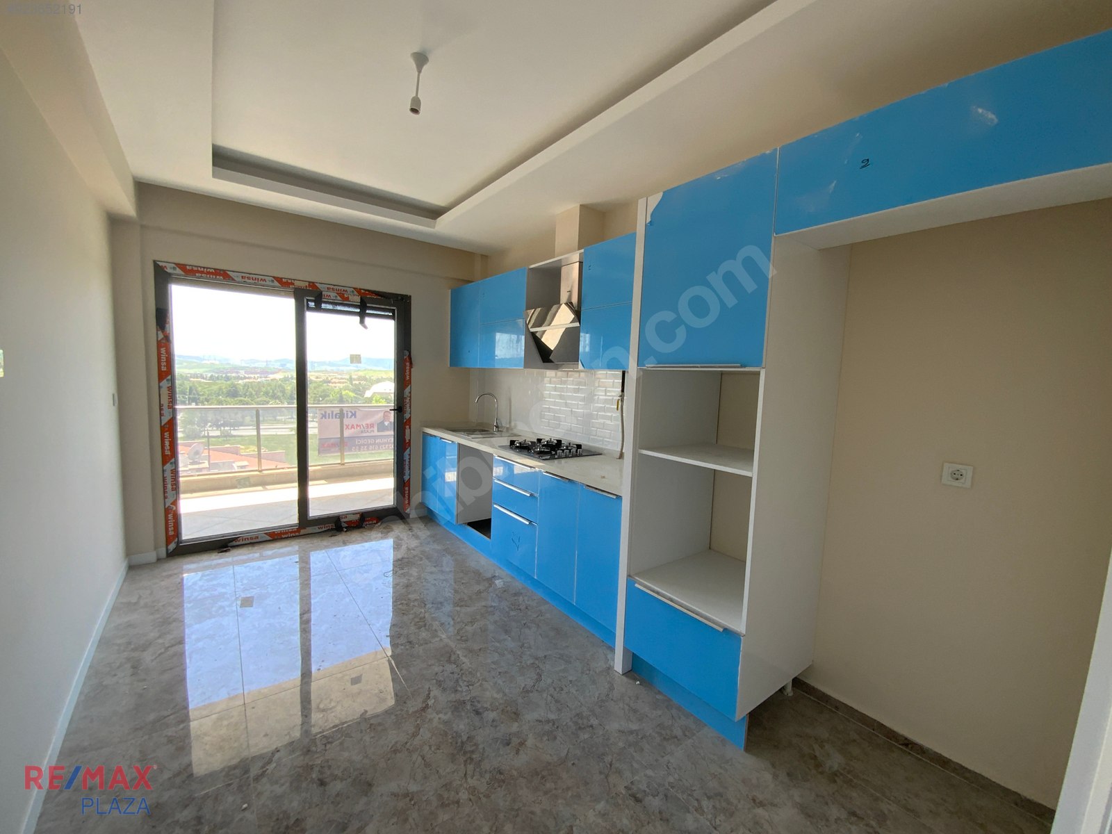 Aliağa Siteler Vera Park Sitesinde Kiralık Sıfır 3+1 Daire Kiralık
