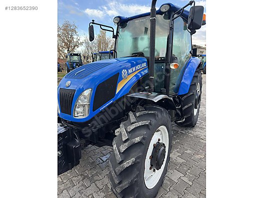 Machinery / Agricultural Machines / Tractors / New Holland / TD90D