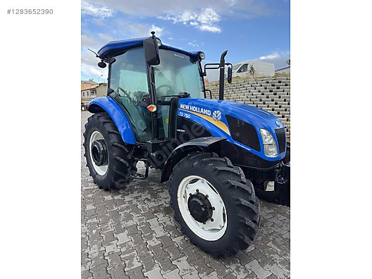 Machinery / Agricultural Machines / Tractors / New Holland / TD90D