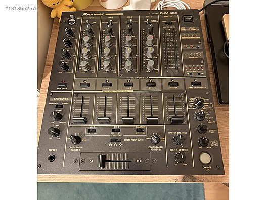 Pioneer DJM 600 Dj Mixer Sıfır Ayarında Evde Kullanıldı on