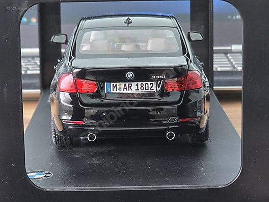 Paragon Diecast Model 1:18 BMW Araba - 1318653026