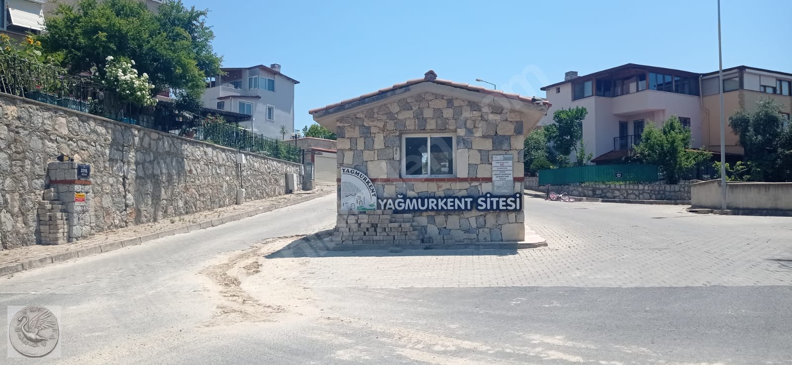 Urla Yağmurkentte Satılık Villa. Deniz Manzaralı, Masrafsız Satılık