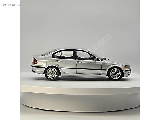 UT Models Diecast Model 1:18 BMW Araba - 1292653551