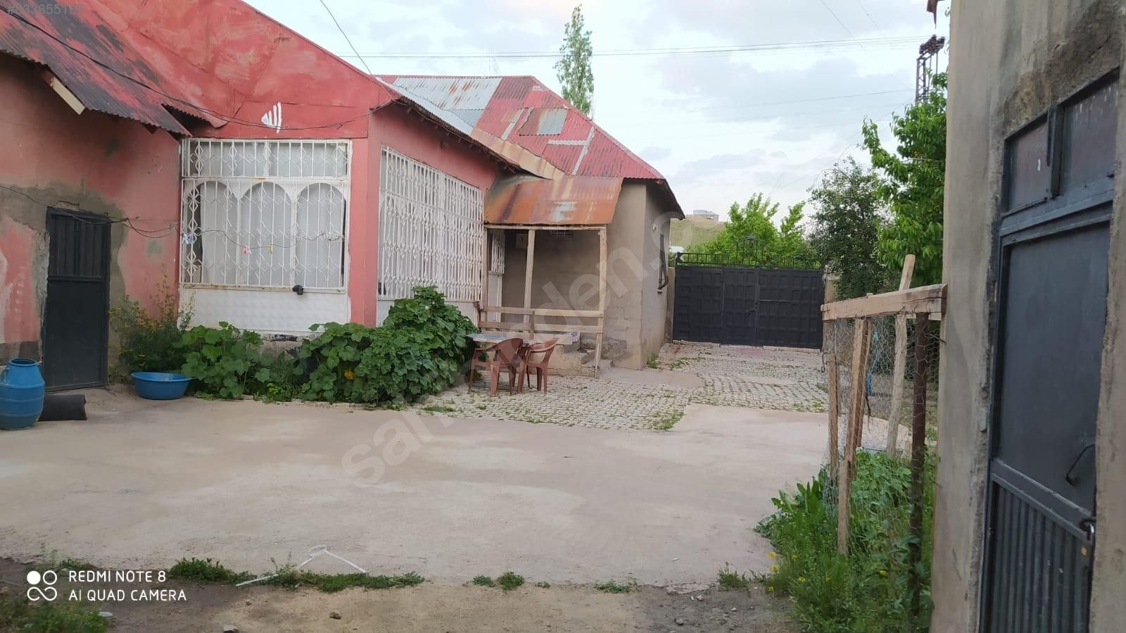 YÜKSEKOVA YEŞILDERE MAH. SATILIK TEK KATLI EV VE ARSA Satılık Arsa