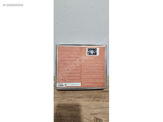 Used & Brand New Items / Cameras & Photographic Equipment / Analogue Film Cameras / Instant Camera