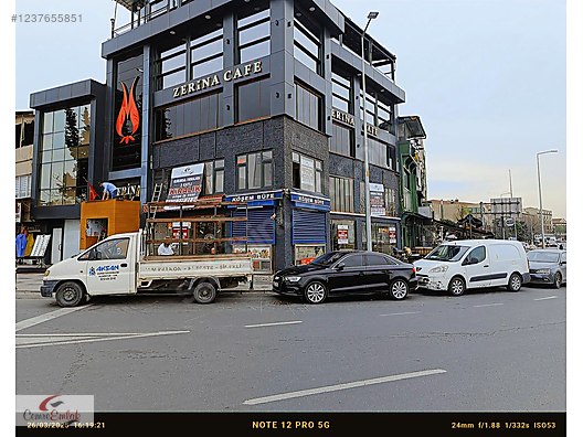 BALAT'TA KÖŞE İKİ KATLI EMSALSİZ İŞYERİ #1237655851